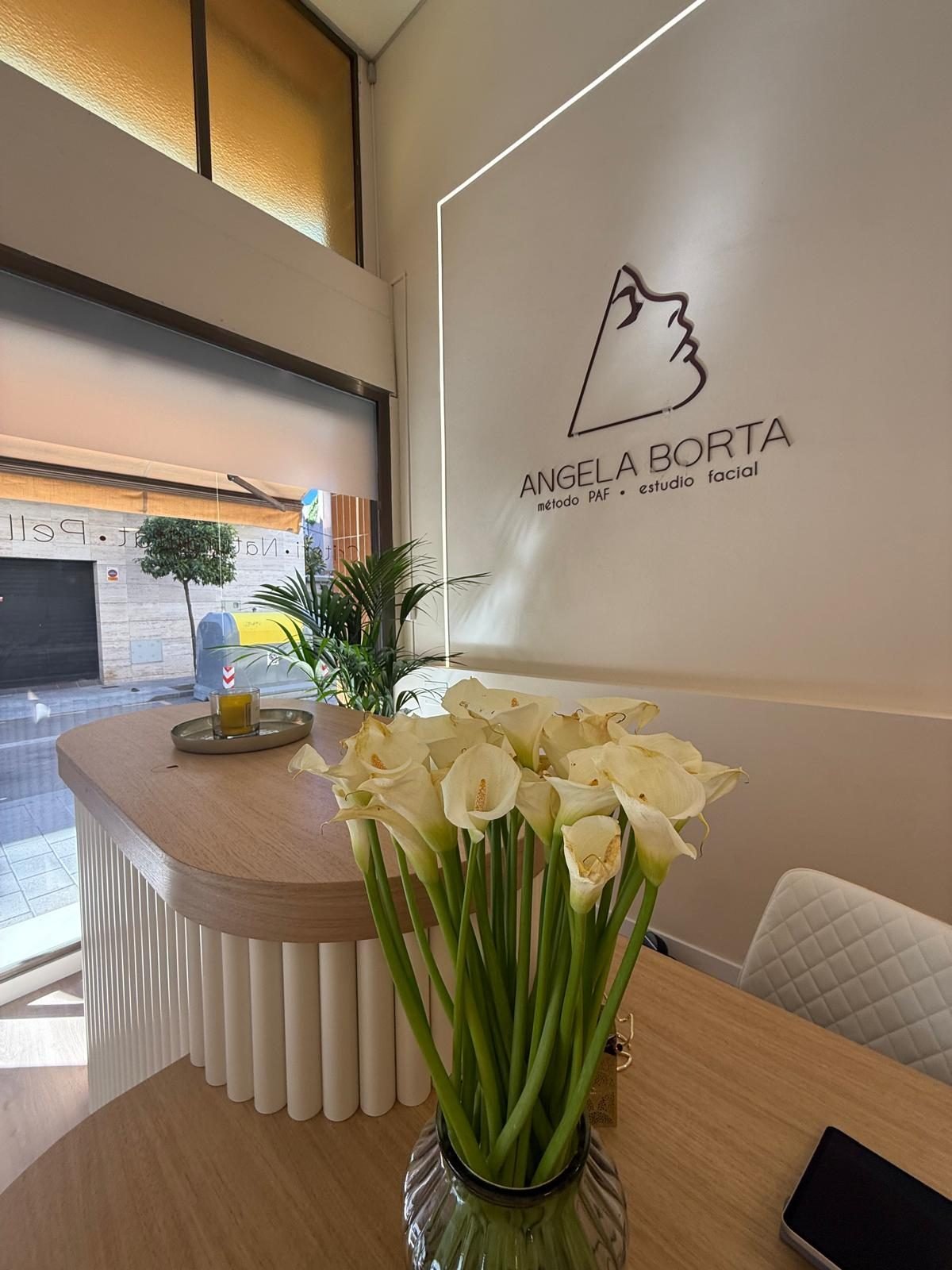 Recepción del estudio facial Angela Borta